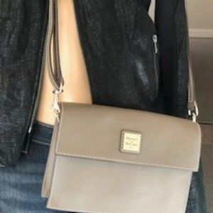 Dooney & Bourke Crossbody Purse. Medium-dark Gray